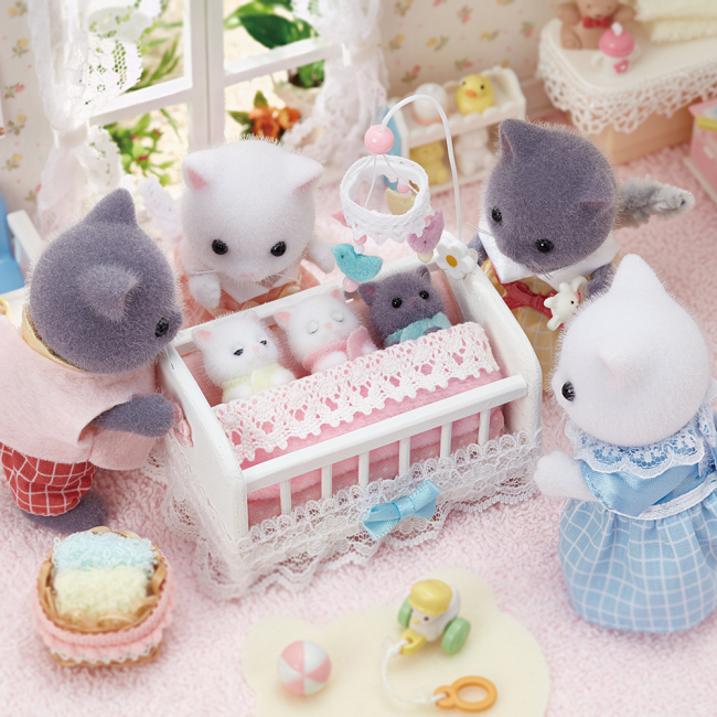 Фігурки тварин - Ігровий набір Sylvanian Families Сім'я перських котів (5455)#3