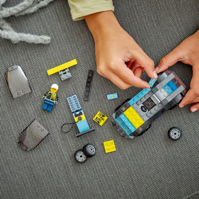 Конструктори LEGO - Конструктор LEGO City Електричний спортивний автомобіль (60383)#6