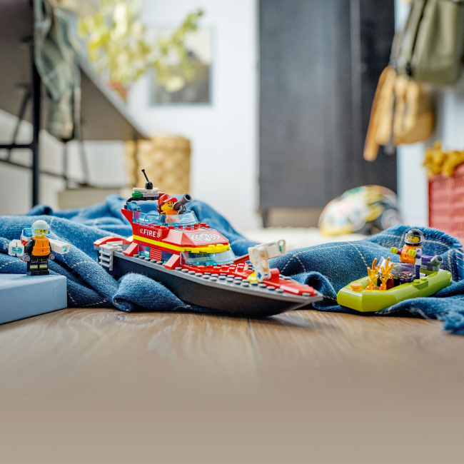 Конструктори LEGO - Конструктор LEGO City Човен пожежної бригади (60373)#6