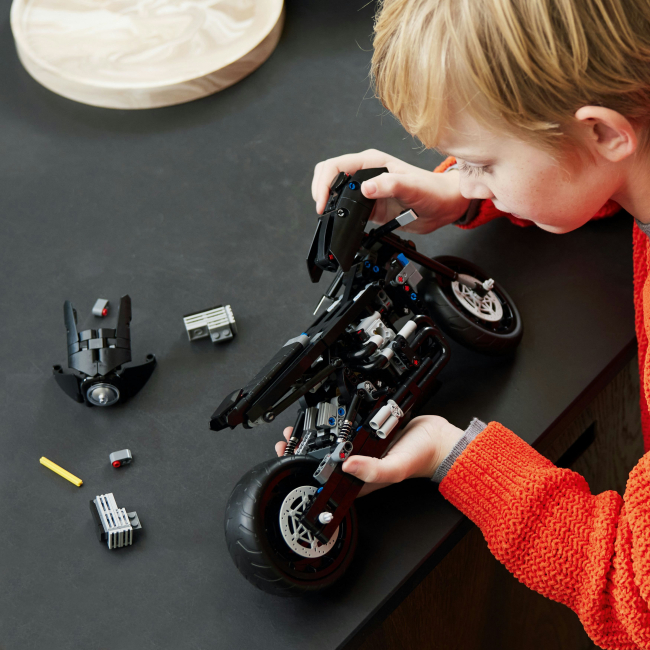 Конструктори LEGO - Конструктор LEGO Technic БЕТМЕН: БЕТЦИКЛ (42155)#4