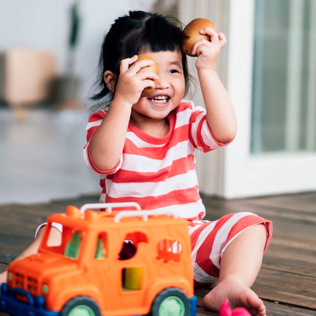 Розвивальні іграшки - Ігровий набір-сортер Battat Вантажівка сафарі (VE1058Z)#4