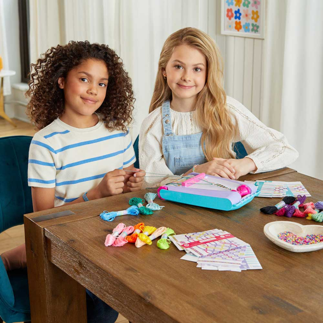 Набори для творчості - Ігровий набір для плетіння браслетів Make it Real Найкращі друзі з верстатом (MR1458)#5