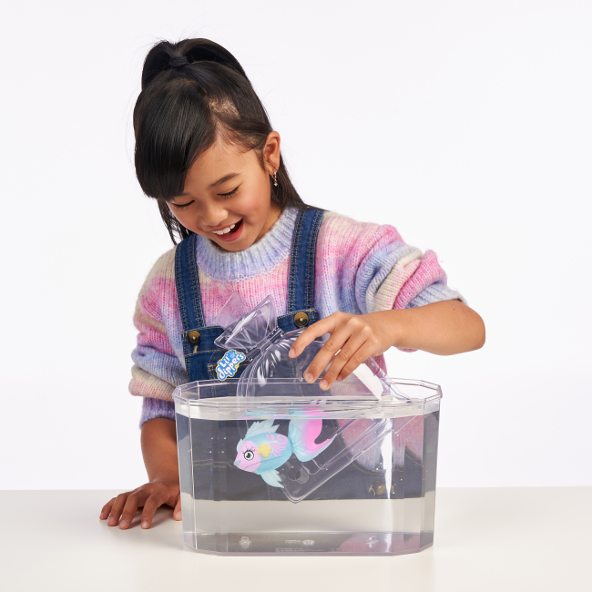 Фігурки тварин - Інтерактивна рибка Little Live Pets S4 Перлетта (26407)#4