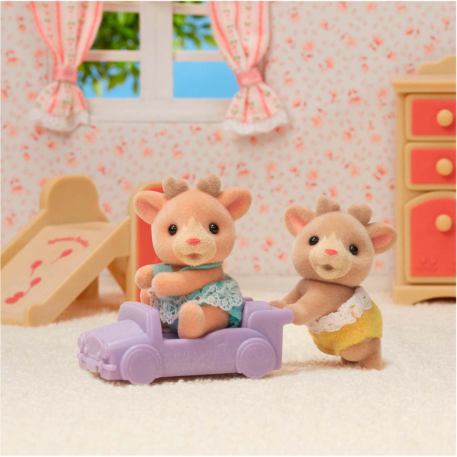 Фигурки животных - Игровой набор Sylvanian Families Северные оленята-двойняшки на машинке (5693)#3