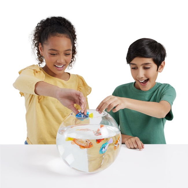 Фигурки животных - Интерактивная игрушка Robo Alive Роборыбка оранжевая (7191-5)#3