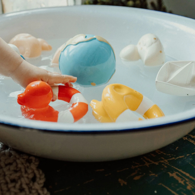 Брязкальця, прорізувачі - Прорізувач Oli and Carol Земна куля (L-WORLD-BALL)#3