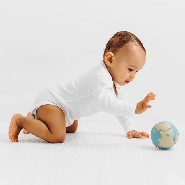 Брязкальця, прорізувачі - Прорізувач Oli and Carol Земна куля (L-WORLD-BALL)#6