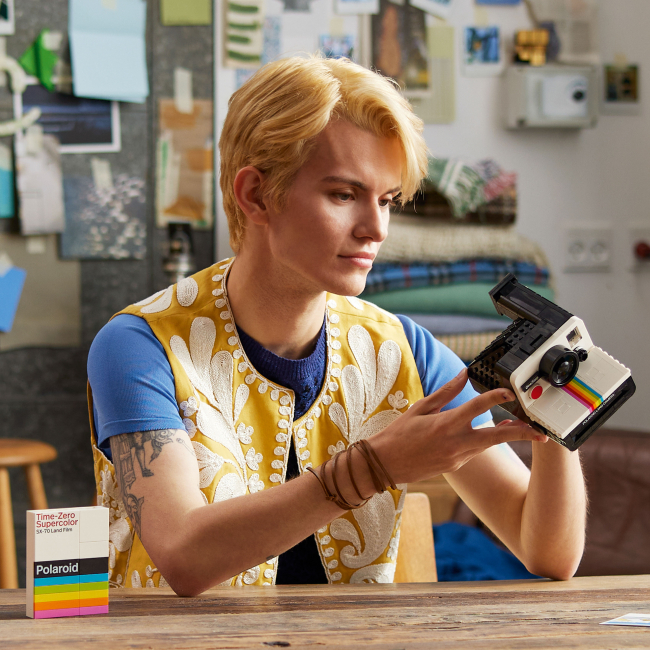 Конструкторы LEGO - Конструктор LEGO Ideas Фотоаппарат Polaroid OneStep SX-70 (21345)#7
