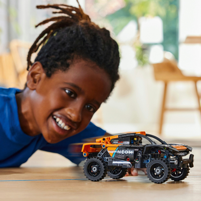 Конструктори LEGO - Конструктор LEGO Technic Автомобіль для перегонів NEOM McLaren Extreme E (42166)#6