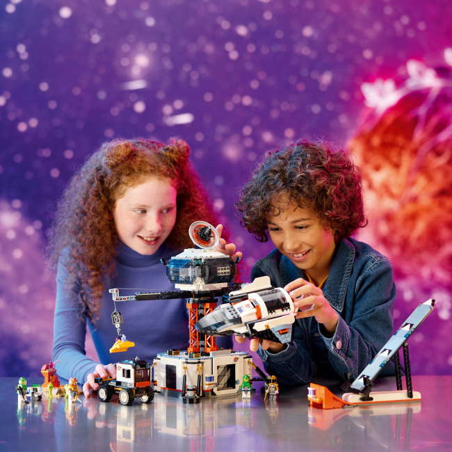 Конструктори LEGO - Конструктор LEGO City Космічна база й стартовий майданчик для ракети (60434)#5