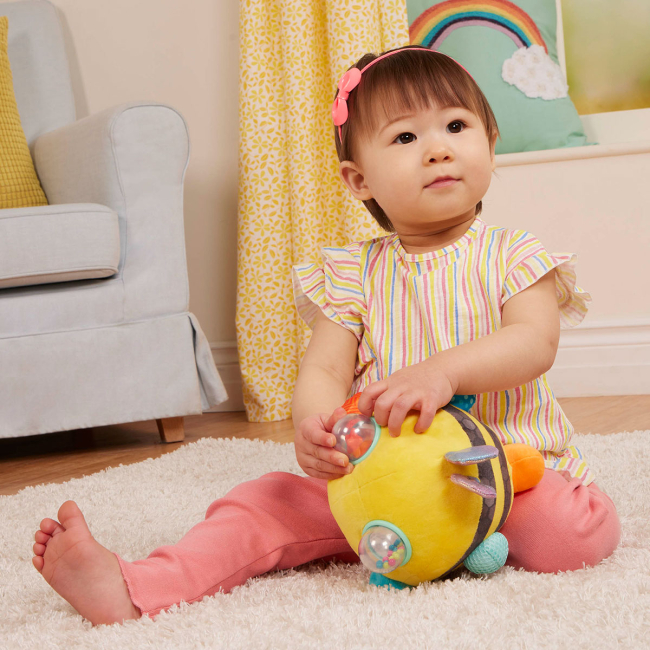 Развивающие игрушки - Сенсорная игрушка Battat Пчелка пушистик Дзиж (BX2037Z)#6