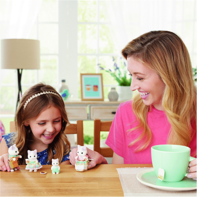 Фігурки тварин - Ігровий набір Sylvanian Families Сім'я котів лате (5738)#7