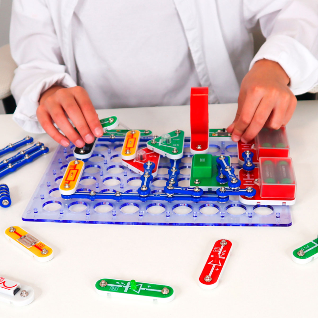 Наукові ігри, фокуси та досліди - Електронний конструктор Doka Власна сигналізація 320 схем (D70707)#2