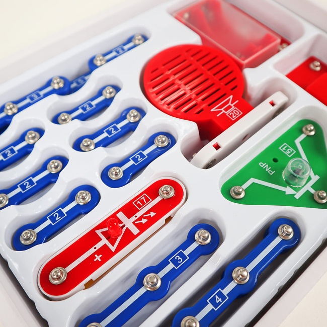 Наукові ігри, фокуси та досліди - Електронний конструктор Doka Перші кроки в електроніці В 15 схем (D70710)#4