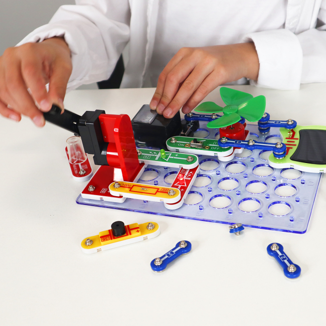 Наукові ігри, фокуси та досліди - Електронний конструктор Doka Альтернативна енергія 50 схем (D70711)#4