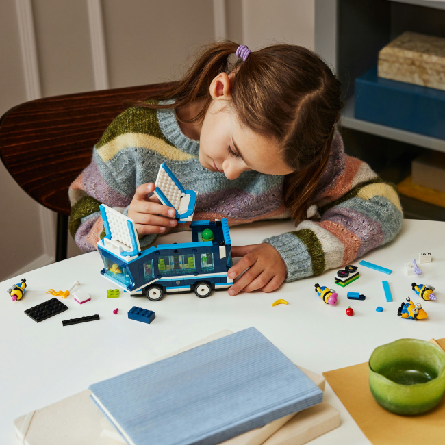 Конструкторы LEGO - Конструктор LEGO Despicable Me Музыкальный автобус для вечеринок Миньонов (75581)#4
