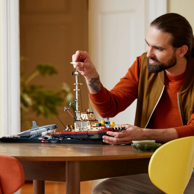 Конструктори LEGO - Конструктор LEGO Ideas Щелепи (21350)#5