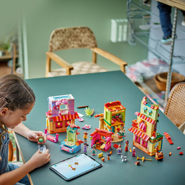 Конструктори LEGO - Конструктор LEGO Disney Чарівний будинок Мадригал (43245)#5