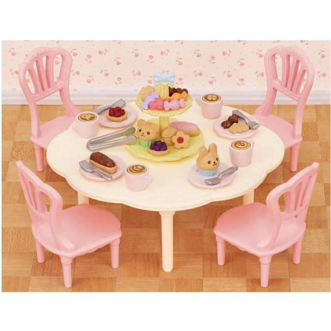 Аксесуари для фігурок - Ігровий набір Sylvanian Families Стіл зі стільцями та набором для солодкої вечірки (5742)#6