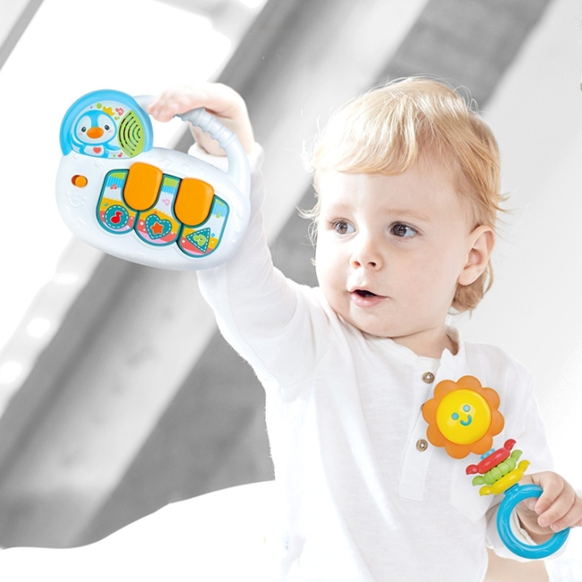 Брязкальця, прорізувачі - Набір іграшок WinFun Newborn baby gift set (3036-NL)#3