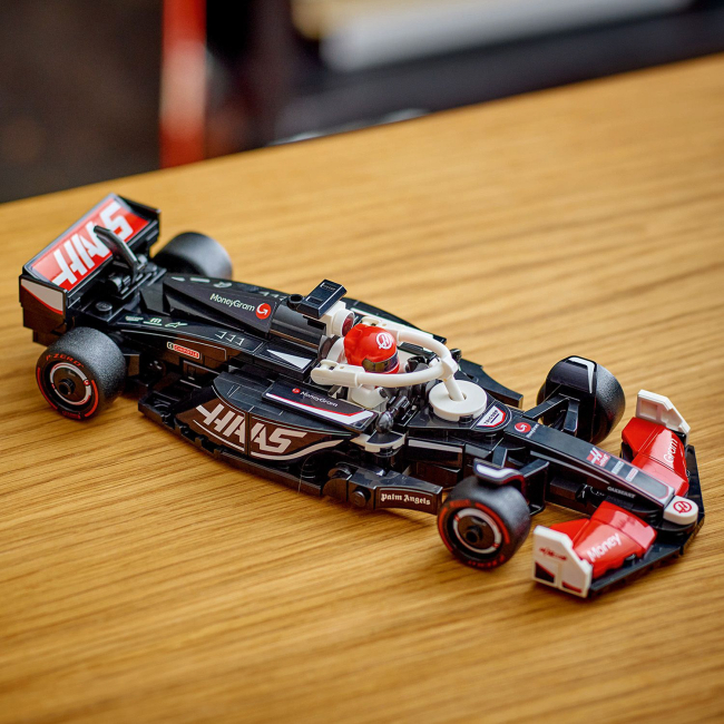 Конструктори LEGO - Конструктор LEGO Speed Champions Автомобіль для перегонів MoneyGram Haas F1 Team VF-24 (77250)#4