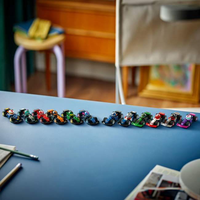 Конструкторы LEGO - Конструктор LEGO Minifigures Коллекционный автомобиль для гонки F1 (71049)#10