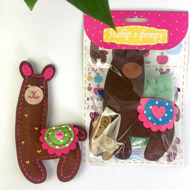 Наборы для творчества - Набор для творчества Apli Krapli Сшей сам игрушку из фетра Лама (4820198700997)#2