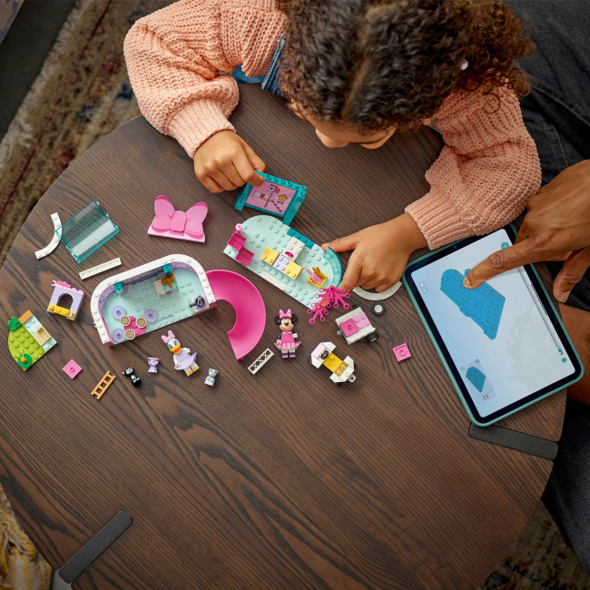 Конструктори LEGO - Конструктор LEGO Disney Готель Мінні для домашніх улюбленців (43274)#4