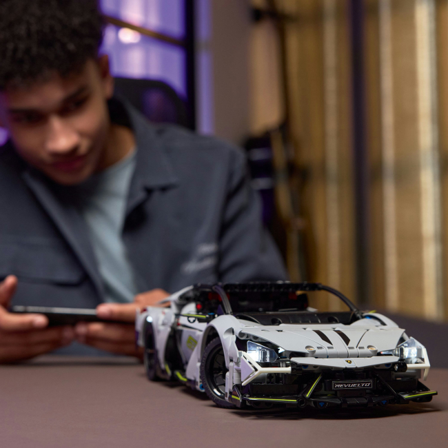 Конструктори LEGO - Конструктор LEGO Technic Суперкар Lamborghini Revuelto (42214)#8