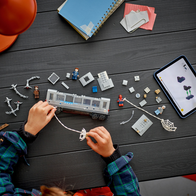 Конструктори LEGO - Конструктор LEGO Marvel Людина-Павук проти Дока Ока: Сцена в метро (76321)#4