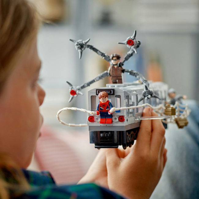 Конструктори LEGO - Конструктор LEGO Marvel Людина-Павук проти Дока Ока: Сцена в метро (76321)#7