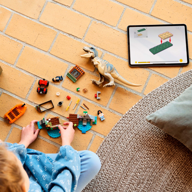 Конструкторы LEGO - Конструктор LEGO Jurassic World Побег по реке от тиранозавра (76975)#4