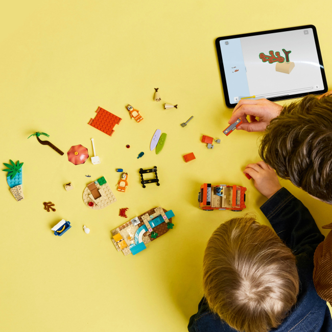 Конструктори LEGO - Конструктор LEGO Bluey Пляж і сімейна поїздка на автомобілі Блуї (11202)#4
