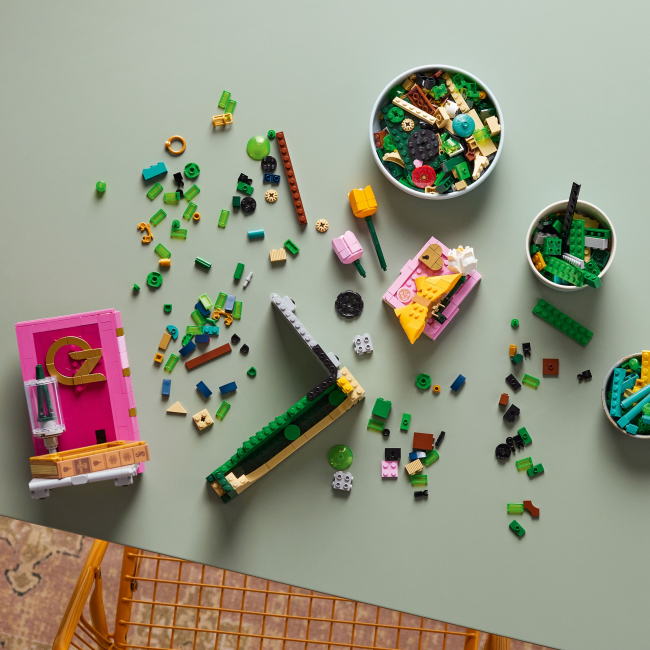 Конструкторы LEGO - Конструктор LEGO Wicked Подставки для книг «Глинда и Эльфаба» (75691)#4