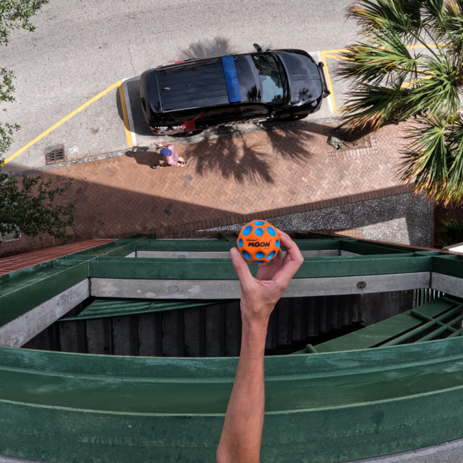 Спортивные активные игры - Мяч-попрыгун Waboba Moon ball Mars оранжевый с голубым (329C99_A/2)#2