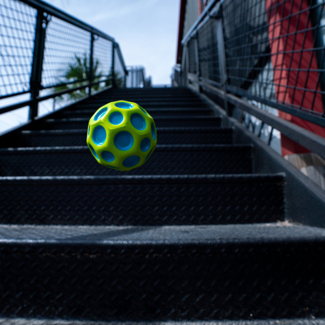 Спортивные активные игры - Мяч-попрыгун Waboba Moon ball Mars желтый с голубым (329C99_A/3)#2