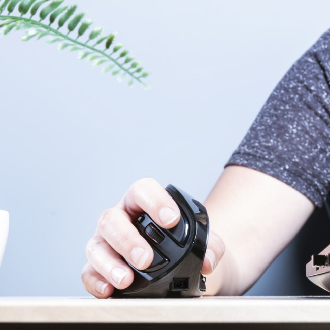 Клавиатура и мыши - Мышка Trust Voxx Rechargeable Ergonomic WL черный (23731_TRUST)#9