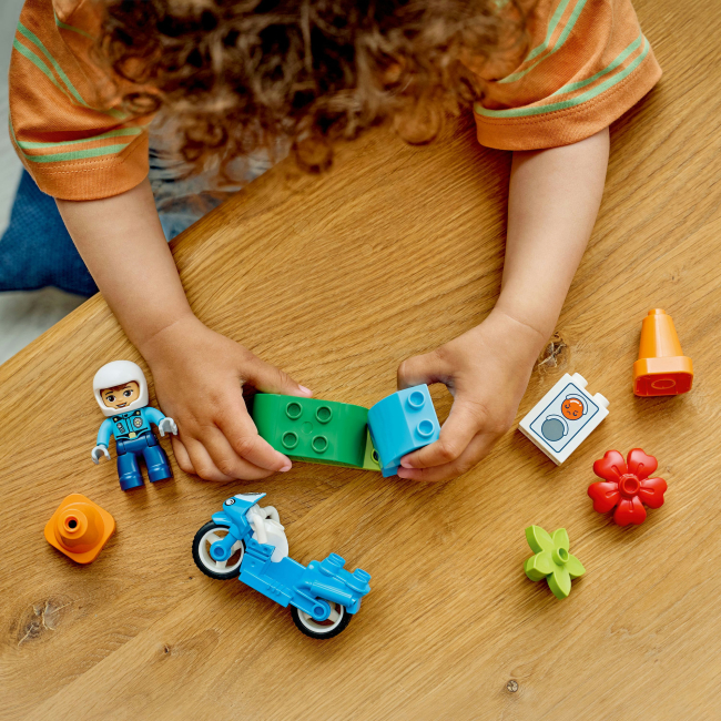 Конструкторы LEGO - Конструктор DUPLO Town Синий полицейский мотоцикл (10471)#5