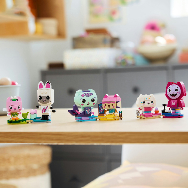 Конструкторы LEGO - Конструктор LEGO Gabby's Dollhouse Друзья-кошки Габби из кубиков (11215)#7