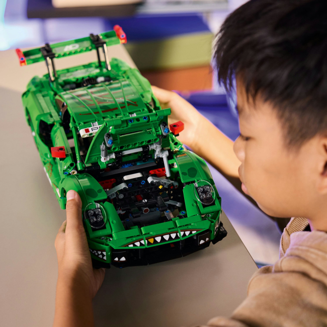 Конструкторы LEGO - Конструктор LEGO Technic Автомобиль Porsche 911 GT3 R REXY AO Racing (42224)#6