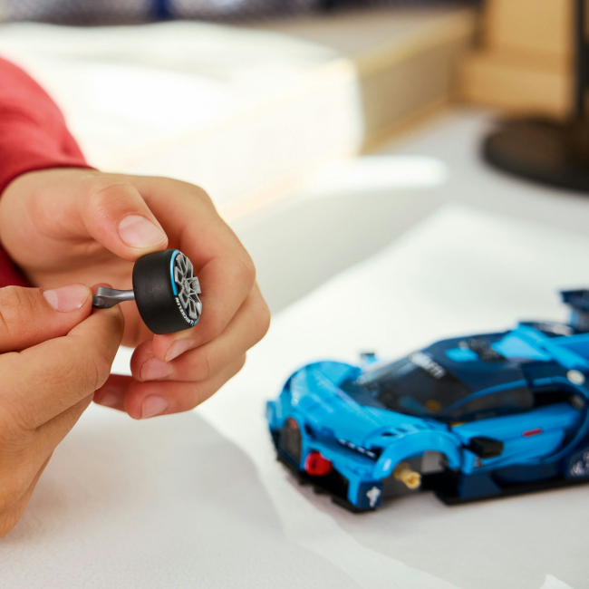 Конструкторы LEGO - Конструктор LEGO Speed Champions Спортивный автомобиль Bugatti Vision Gran Turismo Hyper (77253)#6