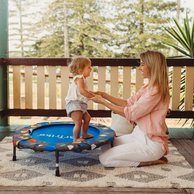 Ігрові комплекси, гойдалки, гірки - Батут SmarTrike Trampoline з тримачем та басейном з кульками 3 в 1 (9200000)#6