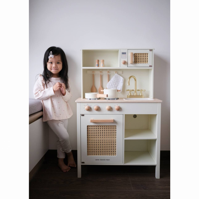 Детские кухни и бытовая техника - Игровой набор New classic toys Мини-кухня - ротанг (11045)#8