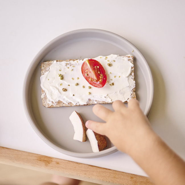 Дитячий посуд та аксесуари - Тарілка силіконова MinikOiOi Basics Mellow Yellow (101050106)#3