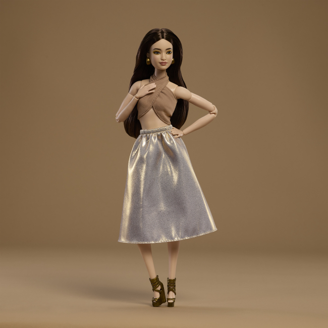 Ляльки - Лялька Barbie Signature Basics 6 Брюнетка (JJX25)#4